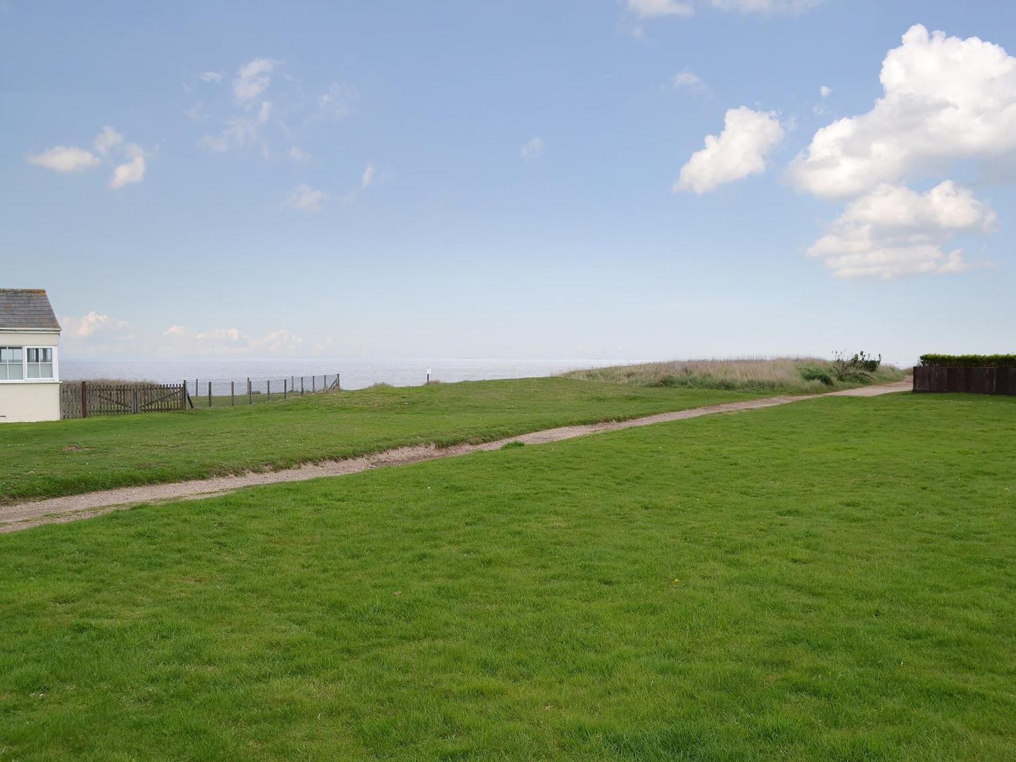 Rosemarys Sea View Villa Bacton  Exterior photo